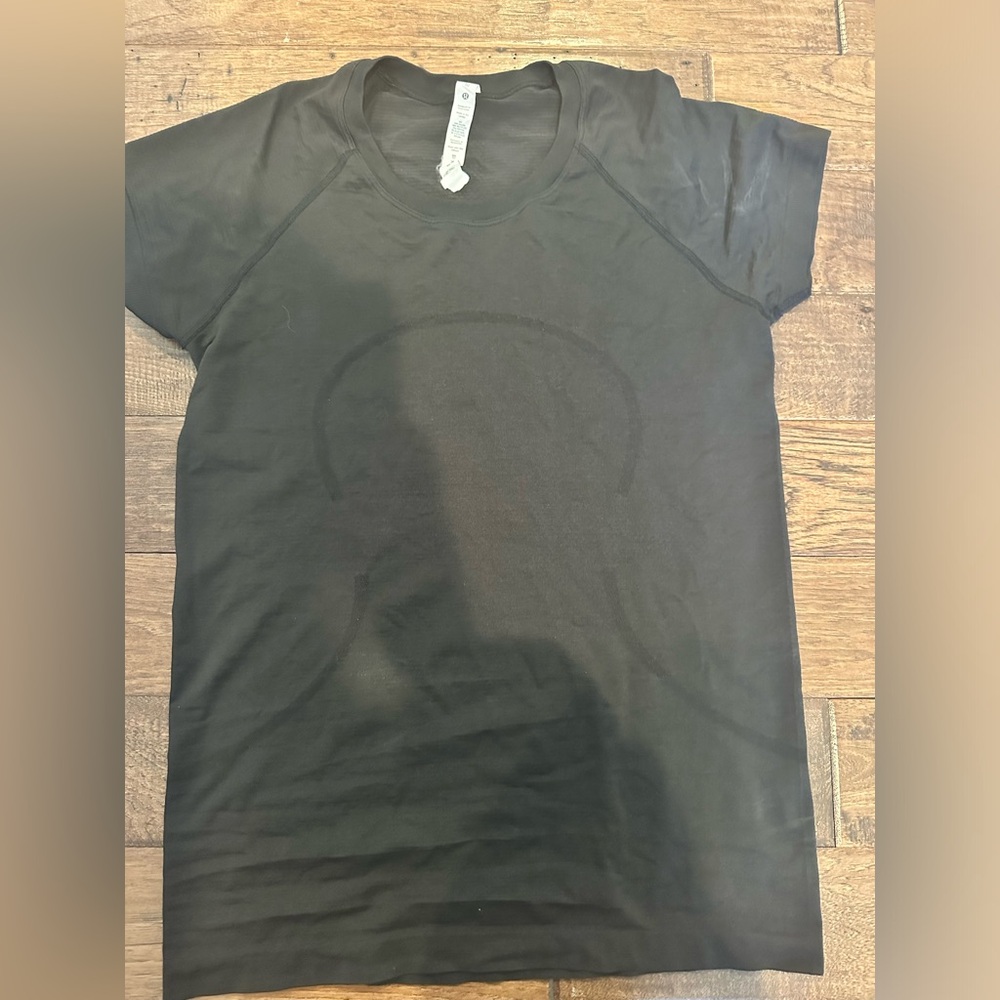 Lululemon swiftly tech
